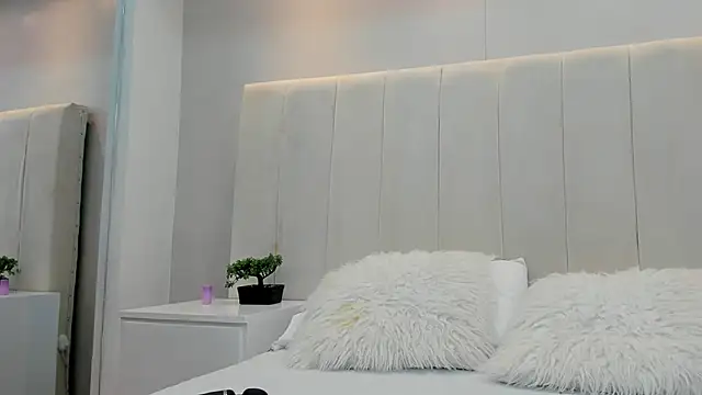 Snapshot of violetta_cutest_ chatting on 11, 4, 2026 violetta cutest online show from 11, 4, 2026