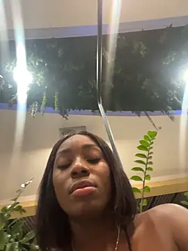 Snapshot of ZarahFerreira chatting on 8, 3, 2026 ZarahFerreira online show from 8, 3, 2026