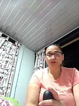 Snapshot of pareja_latina2214 chatting on 21, 3, 2026 pareja latina2214 online show from 21, 3, 2026