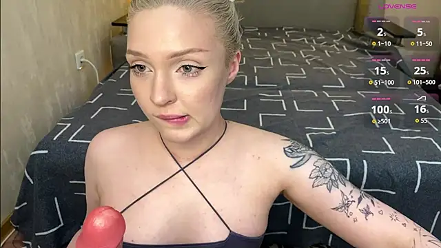 Snapshot of creampiiee chatting on 14, 3, 2026 creampiiee online show from 14, 3, 2026