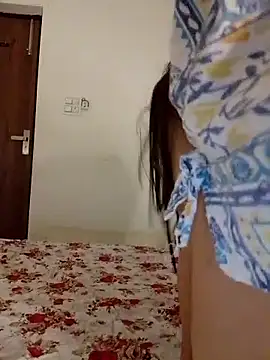 Snapshot of cute_girl_29 chatting on 12, 6, 2026 cute girl 29 online show from 12, 6, 2026
