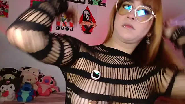 Snapshot of chloe_roxy chatting on 21, 4, 2026 chloe roxy online show from 21, 4, 2026