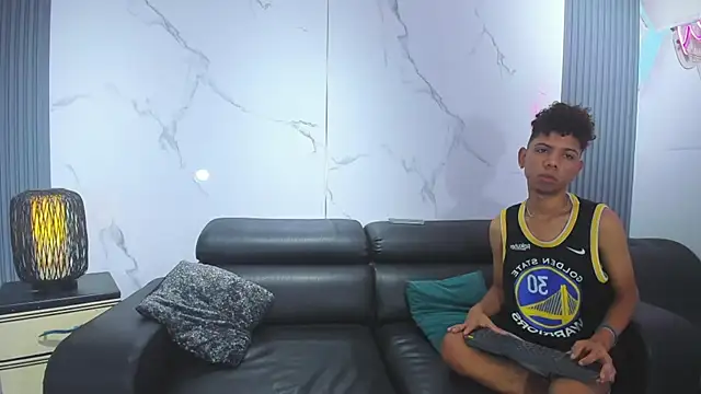 Snapshot of Spicy_guys chatting on 25, 4, 2026 Spicy guys online show from 25, 4, 2026