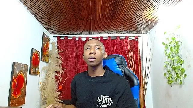 Snapshot of milo018 chatting on 3, 3, 2026 milo018 online show from 3, 3, 2026