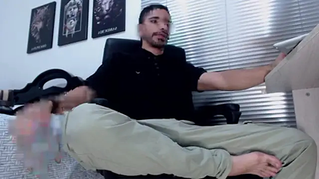 Kratoswolf online show from 8, 4, 2026