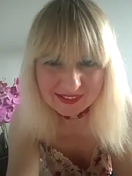 -Nefertiti- online show from 9, 4, 2026