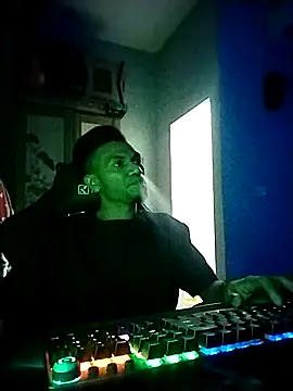 Snapshot of UcEng_Lab chatting on 11, 3, 2026 UcEng Lab online show from 11, 3, 2026