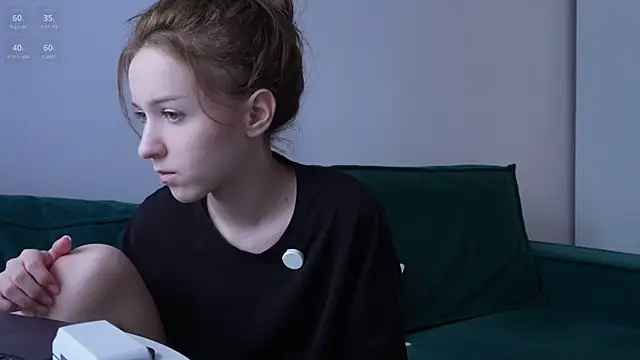 Snapshot of monnymoonn chatting on 31, 7, 2026 monnymoonn online show from 31, 7, 2026
