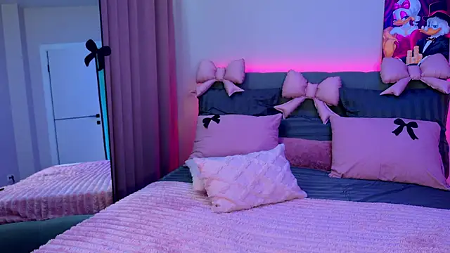 Snapshot of Rossy_X chatting on 18, 6, 2026 Rossy X online show from 18, 6, 2026