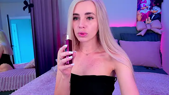 Snapshot of Rossy_X chatting on 3, 7, 2026 Rossy X online show from 3, 7, 2026