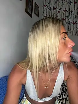 ScarlettGold  online show from 14, 3, 2026