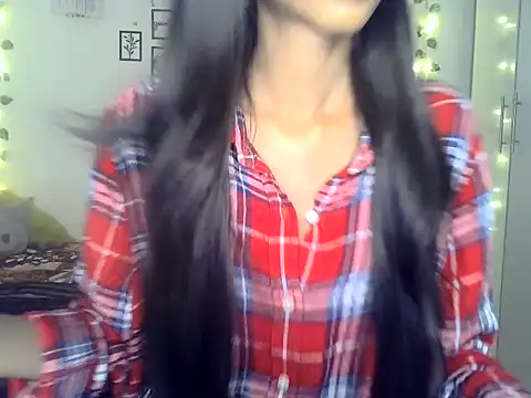 Snapshot of SIKSHA_SINGH chatting on 2, 4, 2026 SIKSHA SINGH online show from 2, 4, 2026