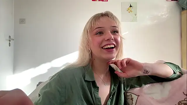 Snapshot of SourMidday chatting on 18, 3, 2026 SourMidday online show from 18, 3, 2026