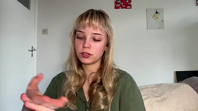 Snapshot of SourMidday chatting on 1, 4, 2026 SourMidday online show from 1, 4, 2026