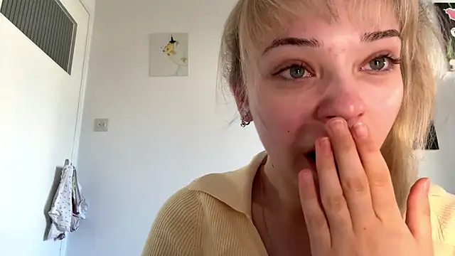 Snapshot of SourMidday chatting on 22, 4, 2026 SourMidday online show from 22, 4, 2026