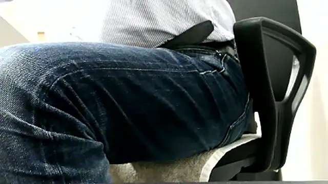 Snapshot of gitano697 chatting on 10, 4, 2026 gitano697 online show from 10, 4, 2026