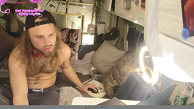 Snapshot of Juli_Corn chatting on 16, 4, 2026 Juli Corn online show from 16, 4, 2026