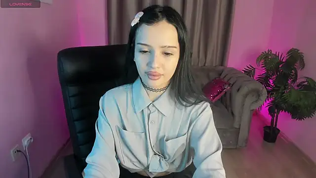 Snapshot of CamillaStars chatting on 2, 3, 2026 CamillaStars online show from 2, 3, 2026