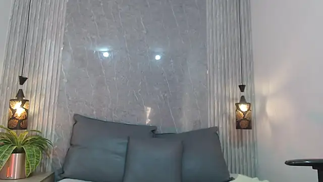 Snapshot of Milf_Luciana chatting on 23, 2, 2026 Milf Luciana online show from 23, 2, 2026