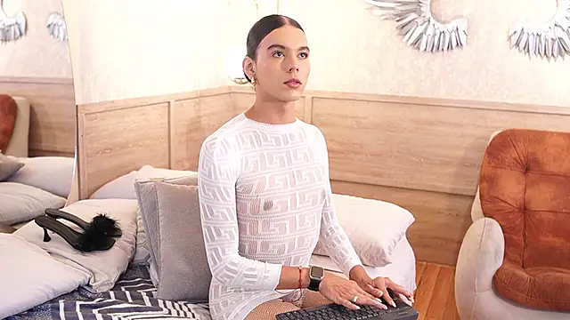 Snapshot of Luxa_Velvet chatting on 25, 4, 2026 Luxa Velvet online show from 25, 4, 2026