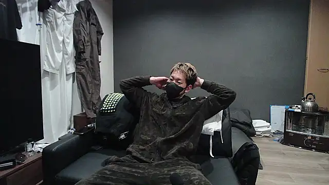 Snapshot of ryuaaaaa chatting on 14, 4, 2026 ryuaaaaa online show from 14, 4, 2026