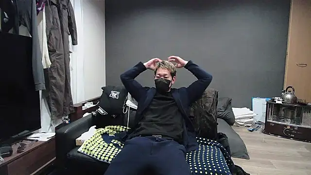 Snapshot of ryuaaaaa chatting on 22, 4, 2026 ryuaaaaa online show from 22, 4, 2026