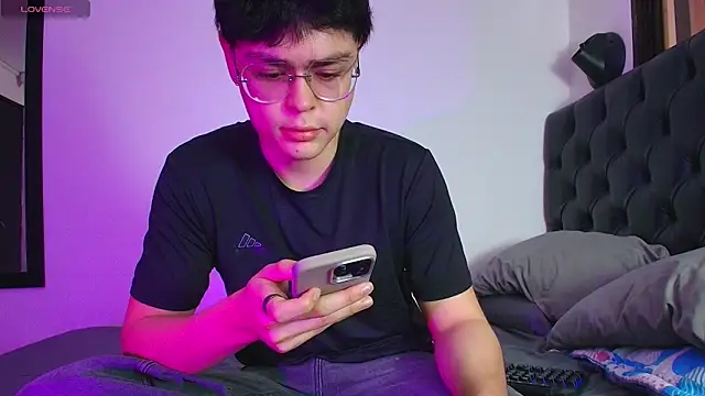 Snapshot of Jean_Martiiinez chatting on 18, 3, 2026 Jean Martiiinez online show from 18, 3, 2026