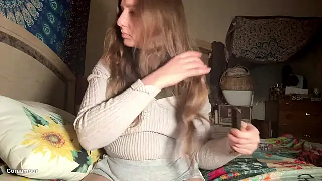 Snapshot of itscoraamour chatting on 26, 4, 2026 itscoraamour online show from 26, 4, 2026