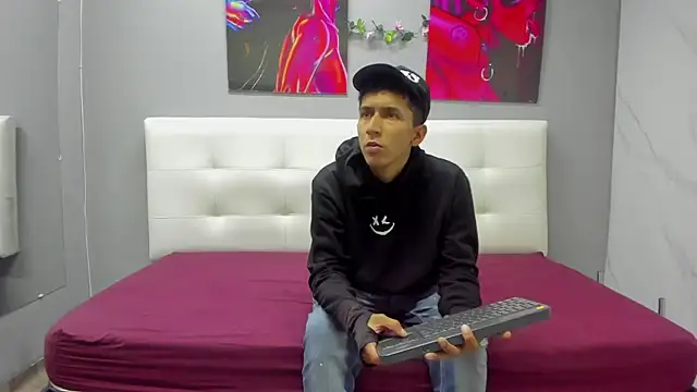 ahsly78Bryan online show from 16, 7, 2026