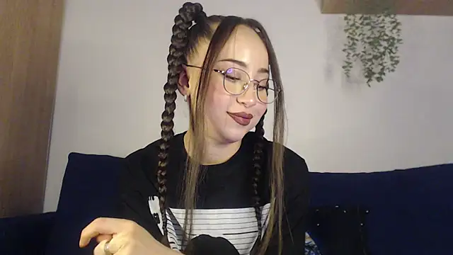 Snapshot of SPICYKC chatting on 21, 4, 2026 SPICYKC online show from 21, 4, 2026