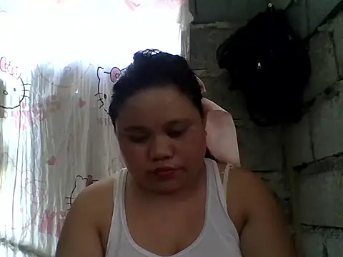 Snapshot of sweetlyn31 chatting on 3, 4, 2026 sweetlyn31 online show from 3, 4, 2026