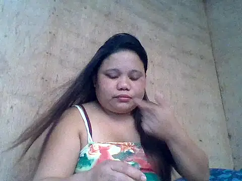 Snapshot of sweetlyn31 chatting on 5, 4, 2026 sweetlyn31 online show from 5, 4, 2026