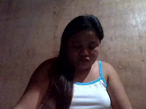 Snapshot of sweetlyn31 chatting on 17, 4, 2026 sweetlyn31 online show from 17, 4, 2026