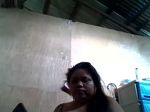 Snapshot of sweetlyn31 chatting on 1, 5, 2026 sweetlyn31 online show from 1, 5, 2026
