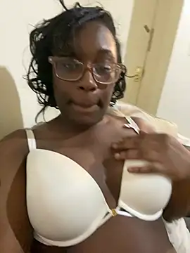 Snapshot of Sinfulwaterfalls chatting on 15, 4, 2026 Sinfulwaterfalls online show from 15, 4, 2026