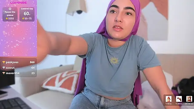 Snapshot of Malika_Noor chatting on 27, 5, 2026 Malika Noor online show from 27, 5, 2026