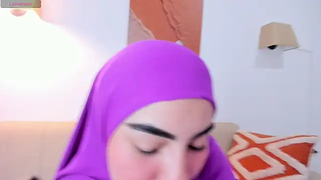 Snapshot of Malika_Noor chatting on 2, 6, 2026 Malika Noor online show from 2, 6, 2026
