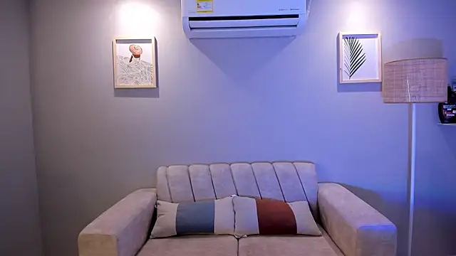 Snapshot of enma_glas chatting on 27, 4, 2026 enma glas online show from 27, 4, 2026