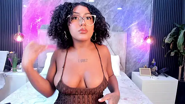 Snapshot of Emma_Dancer chatting on 24, 4, 2026 Emma Dancer online show from 24, 4, 2026