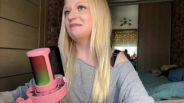 Snapshot of JeneeBIanks chatting on 13, 3, 2026 JeneeBIanks online show from 13, 3, 2026