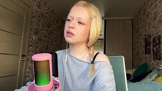 Snapshot of JeneeBIanks chatting on 14, 3, 2026 JeneeBIanks online show from 14, 3, 2026