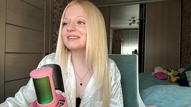 Snapshot of JeneeBIanks chatting on 17, 3, 2026 JeneeBIanks online show from 17, 3, 2026