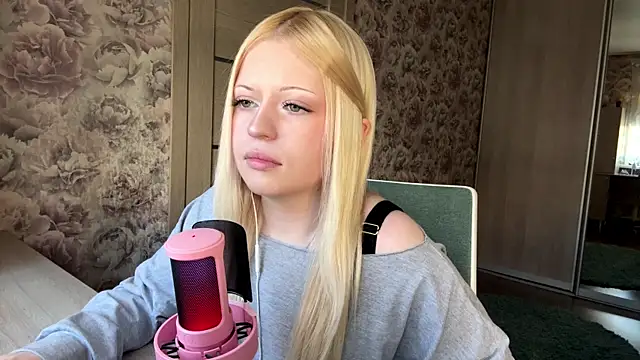 Snapshot of JeneeBIanks chatting on 22, 3, 2026 JeneeBIanks online show from 22, 3, 2026