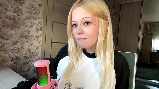 Snapshot of JeneeBIanks chatting on 26, 3, 2026 JeneeBIanks online show from 26, 3, 2026