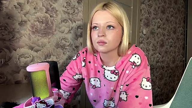 Snapshot of JeneeBIanks chatting on 1, 4, 2026 JeneeBIanks online show from 1, 4, 2026