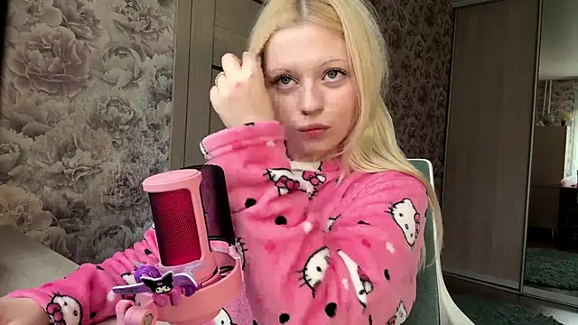 Snapshot of JeneeBIanks chatting on 2, 4, 2026 JeneeBIanks online show from 2, 4, 2026