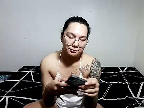 xNaughtymilesx online show from 6, 5, 2026