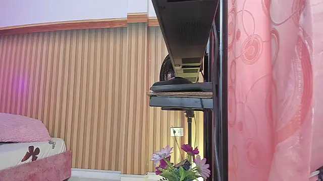 scarlett kiss  online show from 26, 2, 2026