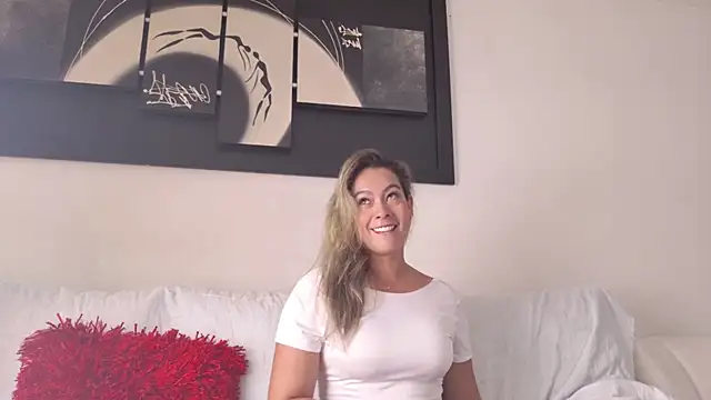 Snapshot of Paula_Brown88 chatting on 25, 5, 2026 Paula Brown88 online show from 25, 5, 2026