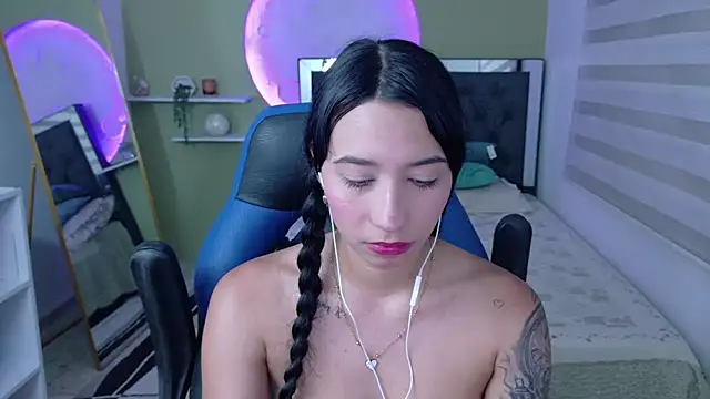 ivvoncute online show from 2, 7, 2026
